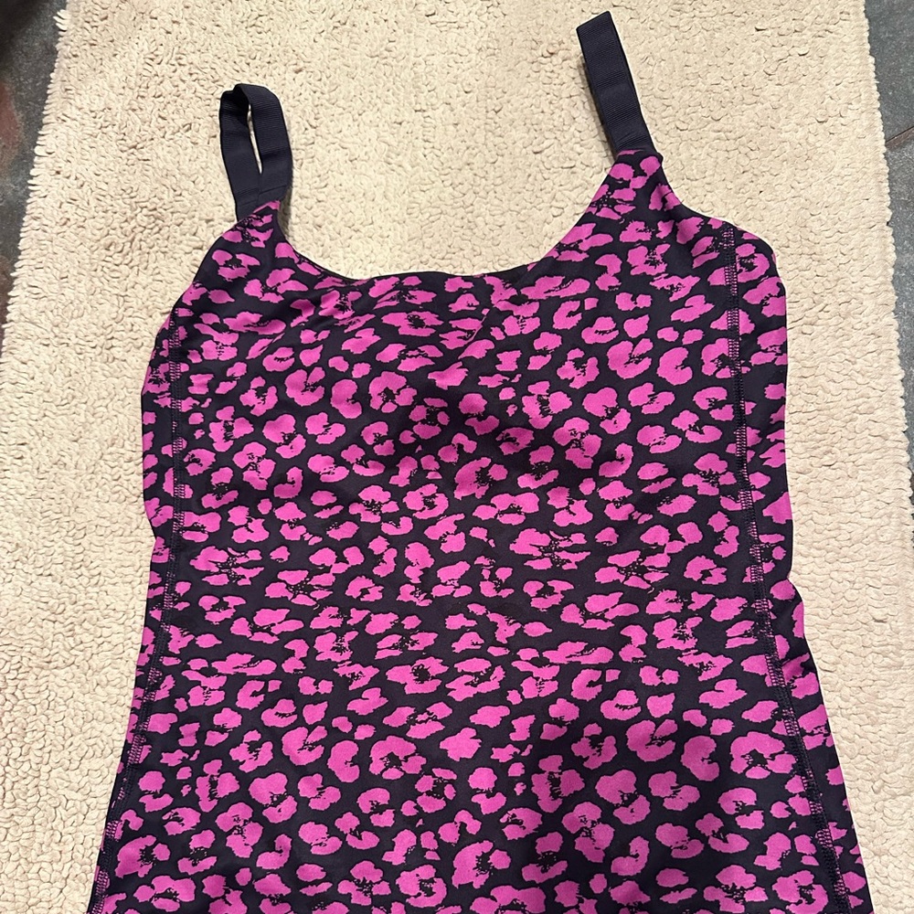 LuluLemon workout tank top-size 6